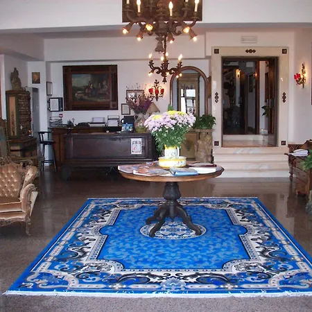 Hotel La Riva-2
